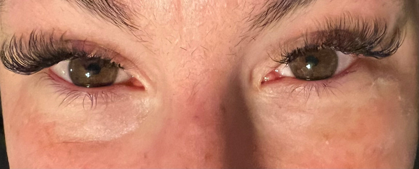 “Classic/Hybrid” Lash Extensions