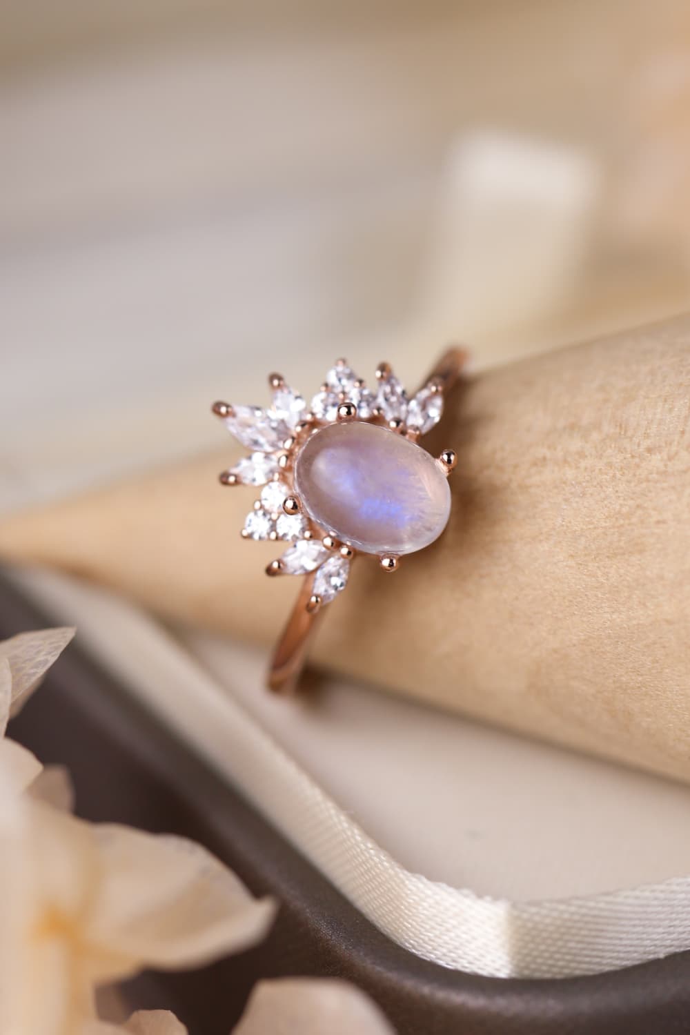 High Quality Natural Moonstone 18k rose gold ring