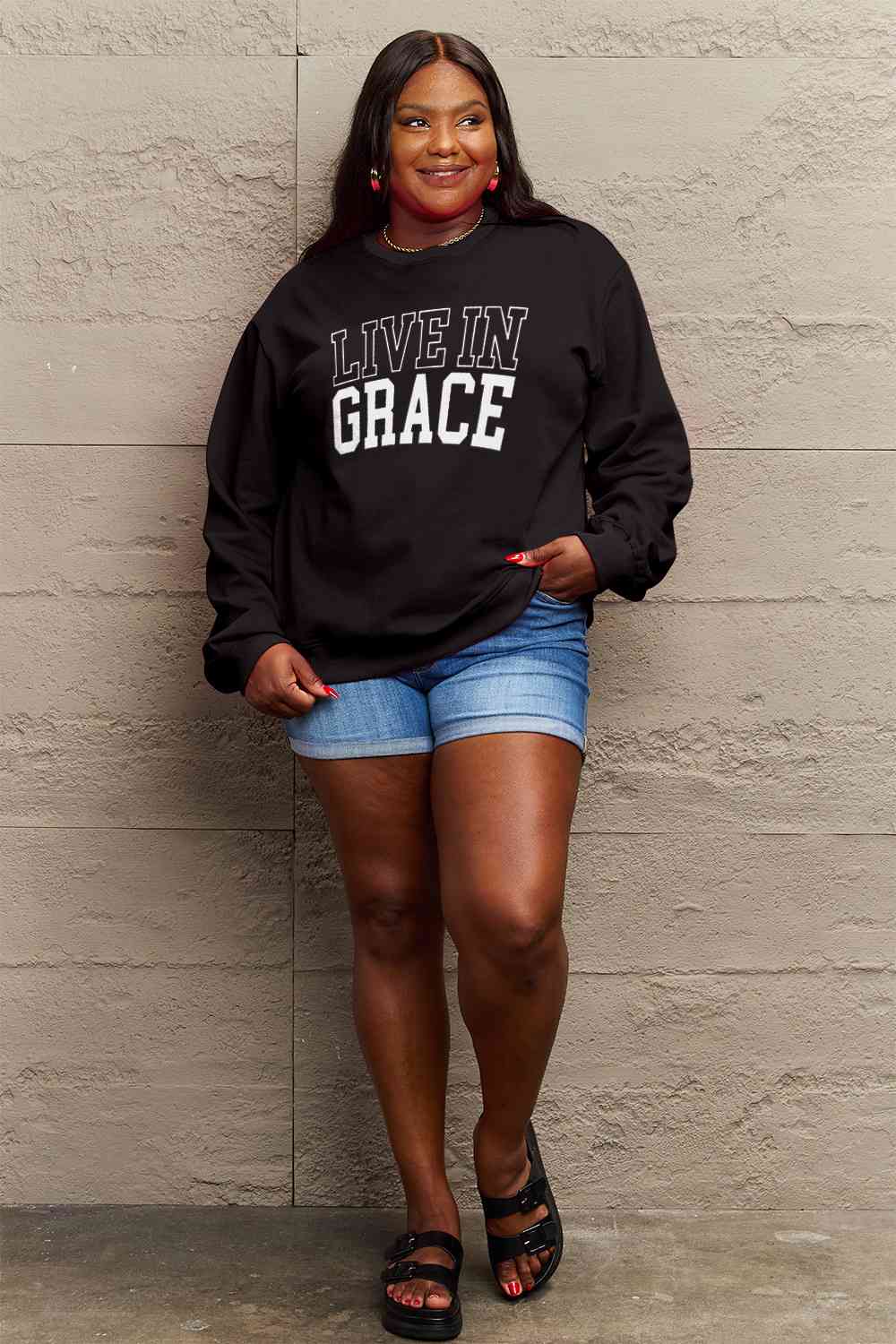 LIVE IN GRACE Graphic Sweatshirt