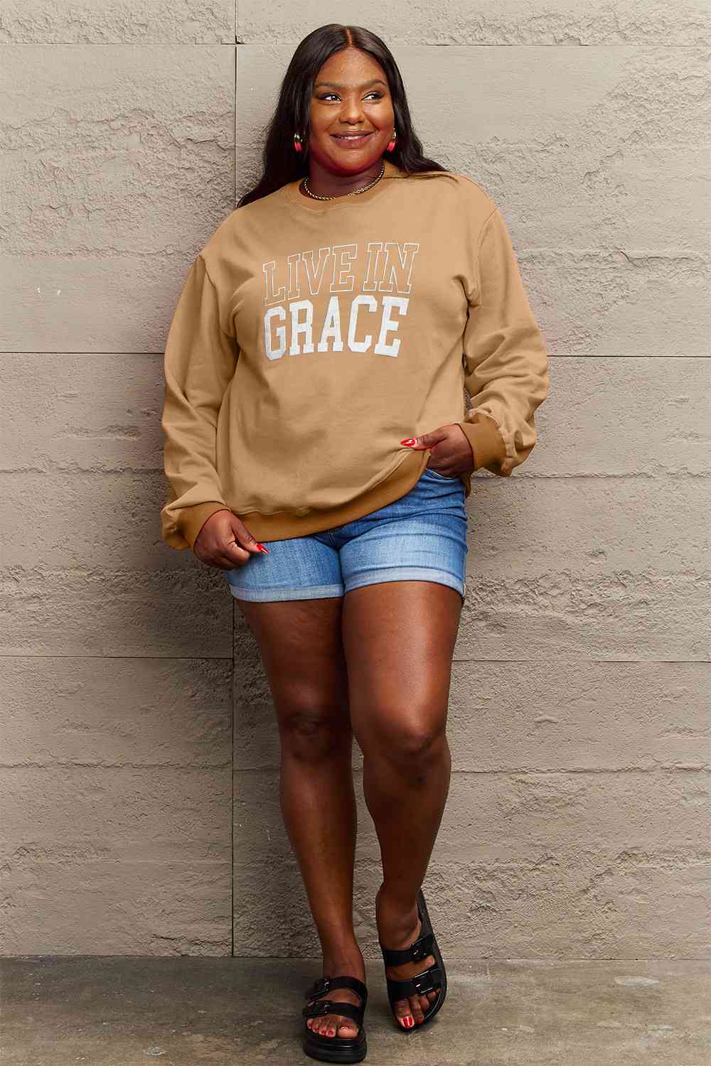 LIVE IN GRACE Graphic Sweatshirt